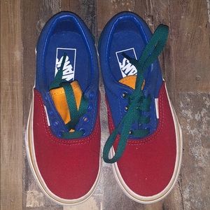NWOT UNISEX VANS SIZE US 11